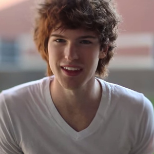 白俄罗斯18岁美女抠逼老板性感抠逼逼大白屁股pp
